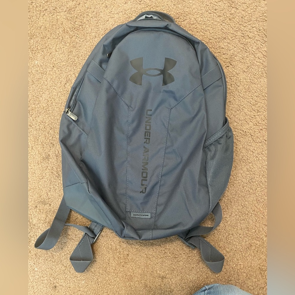 Under Armour Hustle Lite backpack